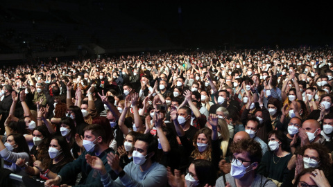 Una imatge del públic del concert de Love of Lesbian al Sant Jordi.