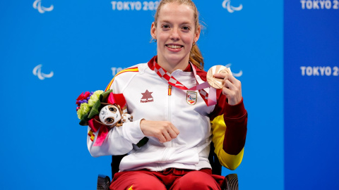02/09/2021 La nadadora Marta Fernández posa con su medalla de bronce 02/09/2021 La nadadora Marta Fernández posa con su medalla de bronce