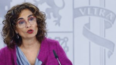 El Gobierno suprime el toque de queda del decreto del estado de alarma para que decida cada comunidad si aplicarlo El Gobierno suprime el toque de queda del decreto del estado de alarma para que decida cada comunidad si aplicarlo