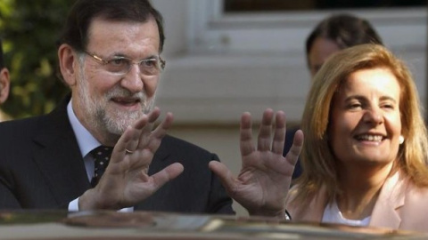 El presidente del Gobierno, Mariano Rajoy, con su ministra de Empleo, Fátima Báñez, impulsora de la reforma laboral de 2012. El presidente del Gobierno, Mariano Rajoy, con su ministra de Empleo, Fátima Báñez, impulsora de la reforma laboral de 2012.