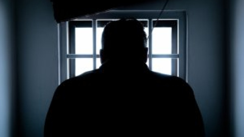 Así sufren las familias vulnerables el precio récord de la luz: "Te condenan a caer enfermo" Así sufren las familias vulnerables el precio récord de la luz: "Te condenan a caer enfermo"