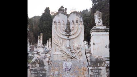 La memoria reciente de la salvaje guerra civil que vivió el país durante la década de los 90, así como la de la violencia desatada tras las protestas de 2011. Karim Toulieb