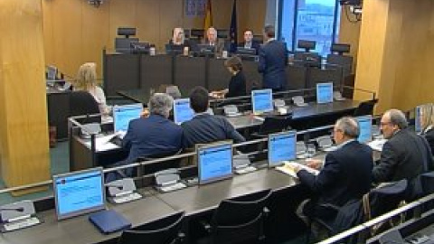 Esperpento en el Congreso por la defensa de la teoría de los hackers rusos en Catalunya Esperpento en el Congreso por la defensa de la teoría de los hackers rusos en Catalunya