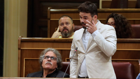 El portavoz de ERC Gabriel Rufián, durante su intervención en la sesión de control al Gobierno. EFE/Ballesteros El portavoz de ERC Gabriel Rufián, durante su intervención en la sesión de control al Gobierno. EFE/Ballesteros