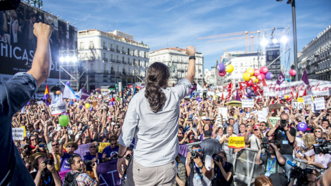Concentración en la Puerta del Sol de Madrid de mayo de 2017 a favor de la moción de censura contra Mariano Rajoy.
