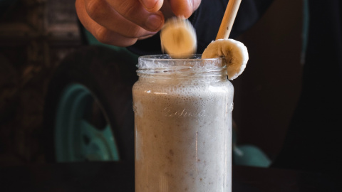 smoothie de chocolate con plátano smoothie de chocolate con plátano