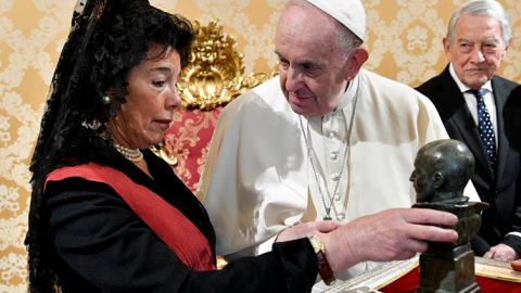 Celáa junto al papa Francisco.- EFE Celáa junto al papa Francisco.- EFE