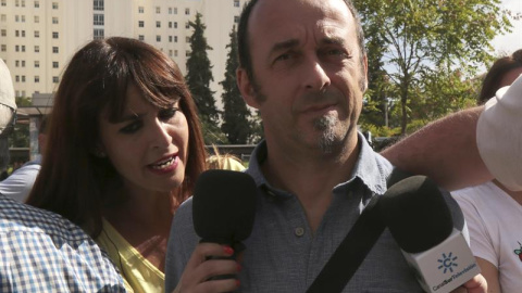 Franceso Arcuri, la expareja de Juana Rivas, condenado por maltrato, esta mañana, en el Juzgado de instrucción número dos de Granada. EFE/Pepe Torres Franceso Arcuri, la expareja de Juana Rivas, condenado por maltrato, esta mañana, en el Juzgado de instrucción número dos de Granada. EFE/Pepe Torres