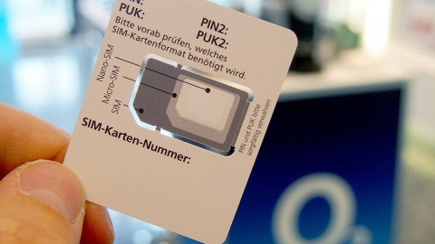 La Half SIM Card está fabricada con la mitad de plástico.