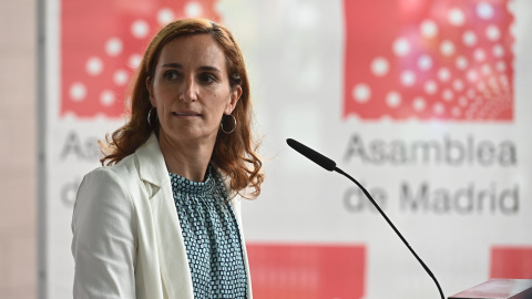 La diputada de Más Madrid a la Asamblea de Madrid Mónica García hace una declaración a la prensa antes de asistir a la primera jornada del debate de investidura de la presidenta electa a la Comunidad Isabel Díaz Ayuso este jueves. La diputada de Más Madrid a la Asamblea de Madrid Mónica García hace una declaración a la prensa antes de asistir a la primera jornada del debate de investidura de la presidenta electa a la Comunidad Isabel Díaz Ayuso este jueves.