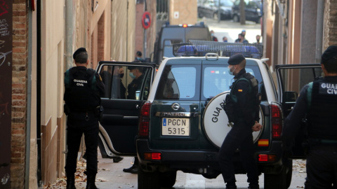 Oriol Soler surt de casa seva en qualitat de detingut i se l'enduen la Guàrdia Civil. Mar Martí | ACN Oriol Soler surt de casa seva en qualitat de detingut i se l'enduen la Guàrdia Civil. Mar Martí | ACN