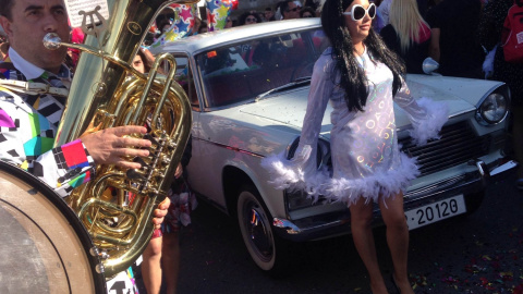La XVIII edición de la Fiesta Hortera llenó de color las calles del pueblo coruñés de Porto do Son. La XVIII edición de la Fiesta Hortera llenó de color las calles del pueblo coruñés de Porto do Son.