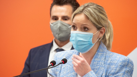 La coordinadora autonómica de Ciudadanos, Ana Martínez Vidal, durante una rueda de prensa posterior a conocer que se ha frustrado la moción de censura presentada por su grupo y PSOE, en Murcia (España), a 12 de marzo de 2021. La coordinadora autonómica de Ciudadanos, Ana Martínez Vidal, durante una rueda de prensa posterior a conocer que se ha frustrado la moción de censura presentada por su grupo y PSOE, en Murcia (España), a 12 de marzo de 2021.