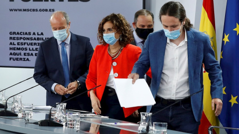 El ministro de Justicia, Juan Carlos Campos, la ministra de Hacienda y portavoz del Gobierno, María Jesús Montero, el vicepresidente segundo del Gobierno, Pablo Iglesias, y el ministro de Transporte, José Luis Ábalos. - EFE El ministro de Justicia, Juan Carlos Campos, la ministra de Hacienda y portavoz del Gobierno, María Jesús Montero, el vicepresidente segundo del Gobierno, Pablo Iglesias, y el ministro de Transporte, José Luis Ábalos. - EFE