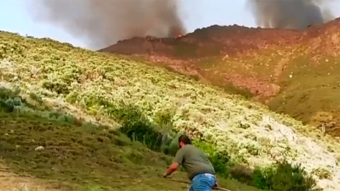Imagen del incendio en Pedro Bernardo. PÚBLICO Imagen del incendio en Pedro Bernardo. PÚBLICO