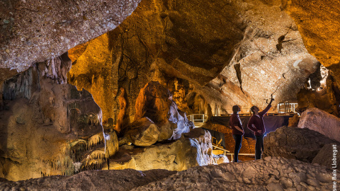 Visita a les Coves de Montserrat - Collbató Visita a les Coves de Montserrat - Collbató