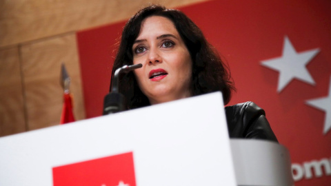 La presidenta de la Comunidad de Madrid, Isabel Díaz Ayuso durante la rueda de prensa de este miércoles tras la reunión del Consejo de Gobierno.