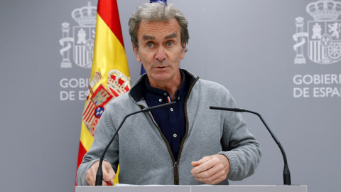 El director del Centro de Coordinación de Alertas y Emergencias Sanitarias, Fernando Simón, ofrece una rueda de prensa este jueves en Madrid para actualizar la situación de la pandemia. El director del Centro de Coordinación de Alertas y Emergencias Sanitarias, Fernando Simón, ofrece una rueda de prensa este jueves en Madrid para actualizar la situación de la pandemia.