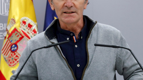 El director del Centro de Coordinación de Alertas y Emergencias Sanitarias, Fernando Simón, ofrece una rueda de prensa este jueves en Madrid para actualizar la situación de la pandemia. El director del Centro de Coordinación de Alertas y Emergencias Sanitarias, Fernando Simón, ofrece una rueda de prensa este jueves en Madrid para actualizar la situación de la pandemia.