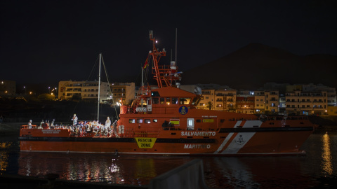 Un total de 444 migrantes llegaron este sábado a Canarias a bordo de siete embarcaciones irregulares Un total de 444 migrantes llegaron este sábado a Canarias a bordo de siete embarcaciones irregulares
