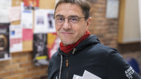 l cofundador de Podemos Juan Carlos Monedero saluda a su llegada a la inauguración de la ‘Universidad de Otoño’ en la Facultad de Ciencias Políticas de la UCM. Archivo. l cofundador de Podemos Juan Carlos Monedero saluda a su llegada a la inauguración de la ‘Universidad de Otoño’ en la Facultad de Ciencias Políticas de la UCM. Archivo.