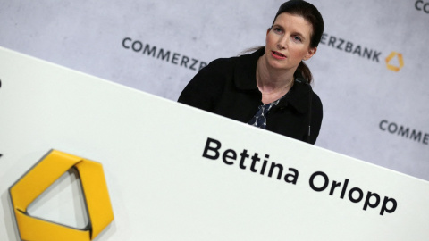 La nueva consejera delegada deCommerzbank Bettina Orlopp, en la presentación de resultados anuales del banco, en Fráncfort. REUTERS/Ralph Orlowski