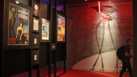 Llibres de Bradbury, còmic i una il·lustració creada expressament per a l'exposició 'Mart. El mirall vermell', al CCCB.