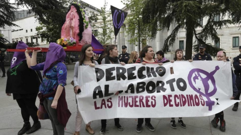 Imagen de archivo de una concentración frente a las puertas del Congreso a favor del derecho al aborto. EFE Imagen de archivo de una concentración frente a las puertas del Congreso a favor del derecho al aborto. EFE