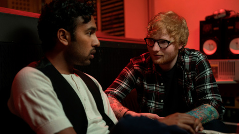 Himesh Pater y Ed Sheeran, en una escena de la película Himesh Pater y Ed Sheeran, en una escena de la película