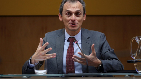 El ministro de Ciencia e Innovación, Pedro Duque, durante la firma del contrato de la misión de Monitoreo de la Temperatura de la Superficie de la Tierra (LSTM) del programa europeo Copérnico. El ministro de Ciencia e Innovación, Pedro Duque, durante la firma del contrato de la misión de Monitoreo de la Temperatura de la Superficie de la Tierra (LSTM) del programa europeo Copérnico.