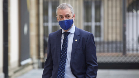 El lehendakari, Iñligo Urkullu, a su llegada a la sede del Parlamento Vasco en Vitoria este jueves.
