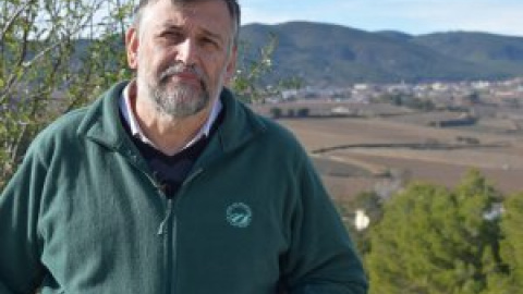 Joan Caball (Unió de Pagesos): "La paperassa i les grans distribuïdores acabaran aniquilant el sector" Joan Caball (Unió de Pagesos): "La paperassa i les grans distribuïdores acabaran aniquilant el sector"