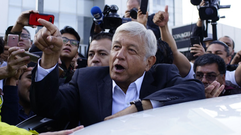 El candidato a la Presidencia de México, Andrés Manuel López Obrador, tras votar.- REUTERS/ALEXANDER MENEGHINI El candidato a la Presidencia de México, Andrés Manuel López Obrador, tras votar.- REUTERS/ALEXANDER MENEGHINI