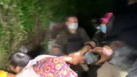 Violento operativo en México para detener otra caravana de migrantes Violento operativo en México para detener otra caravana de migrantes