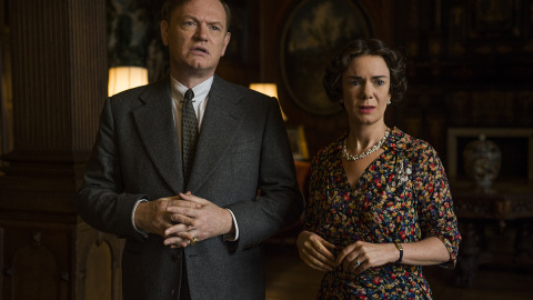 Jared Harris como el rey Jorge VI y Victoria Hamilton como la Reina Madre en 'The Crown'. Jared Harris como el rey Jorge VI y Victoria Hamilton como la Reina Madre en 'The Crown'.