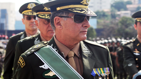 El general Edson Leal Pujol, designado comandante en jefe del Ejército de Brasil por el presidente brasileño, Jair Bolsonaro. DEFESANET El general Edson Leal Pujol, designado comandante en jefe del Ejército de Brasil por el presidente brasileño, Jair Bolsonaro. DEFESANET