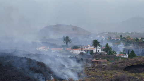 Una colada de lava provocada por la erupción en La Palma se desplaza por Todoque, en el municipio de Los Llanos de Ariadne. Una colada de lava provocada por la erupción en La Palma se desplaza por Todoque, en el municipio de Los Llanos de Ariadne.