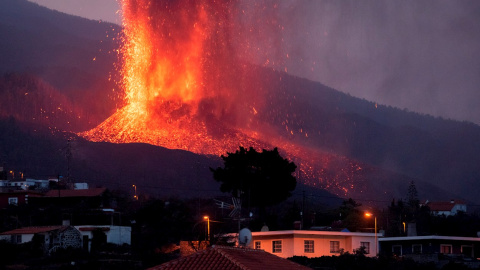 La erupción que comenzó el domingo en La Palma comienza este jueves su quinto día de actividad.