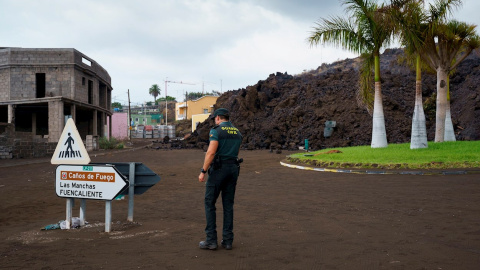 La colada de lava entrando en la localidad de Todoque, en el municipio de Los Llanos de Aridane.