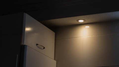 Una bombilla encendida Una bombilla encendida