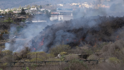 Lava y piroclastos expulsados por el volcán ubicado en la zona de Cabeza de Vaca, a 22 de septiembre de 2021, en La Palma Lava y piroclastos expulsados por el volcán ubicado en la zona de Cabeza de Vaca, a 22 de septiembre de 2021, en La Palma