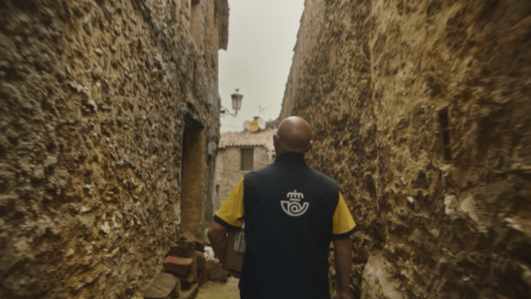 trabajador correos trabajador correos