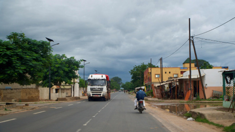 Entrada Koungheul, la ciudad más cercana al pueblo de K.G. Entrada Koungheul, la ciudad más cercana al pueblo de K.G.