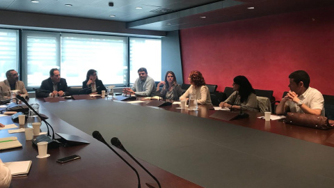 Representants de l'Associació Catalana d'Executius, Directius i Empresaris (ACEDE), reunits el passat 6 de juny amb Enric Vinaixa, director general de Relacions Laborals i Qualitat en el Treball, i amb la subdirectora general, Maria Àngels Cuadrada. / A Representants de l'Associació Catalana d'Executius, Directius i Empresaris (ACEDE), reunits el passat 6 de juny amb Enric Vinaixa, director general de Relacions Laborals i Qualitat en el Treball, i amb la subdirectora general, Maria Àngels Cuadrada. / A