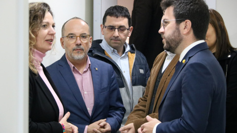 El president de la Generalitat, Pere Aragonès, i el conseller de Drets Socials, Carles Campuzano, visitant el nou equipament de la Fundació Arrels, les Llars Tere Villagrasa. El president de la Generalitat, Pere Aragonès, i el conseller de Drets Socials, Carles Campuzano, visitant el nou equipament de la Fundació Arrels, les Llars Tere Villagrasa.