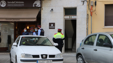 Els Mossos al lloc de l'homicidi, a Manresa. Imatge del 14 d'abril del 2021. Els Mossos al lloc de l'homicidi, a Manresa. Imatge del 14 d'abril del 2021.