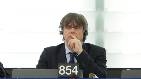 Carles Puigdemont durant la seva primera sessió al Parlament Europeu com a eurodiputat. CCMA Carles Puigdemont durant la seva primera sessió al Parlament Europeu com a eurodiputat. CCMA
