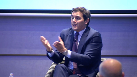 Rivera: "Es un alivio no ser partícipe de lo que hace el Gobierno" Rivera: "Es un alivio no ser partícipe de lo que hace el Gobierno"