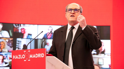 El candidato del PSOE a la Comunidad de Madrid, Ángel Gabilondo durante un acto electoral semipresencial en la sede del partido en la calle Ferraz de Madrid.