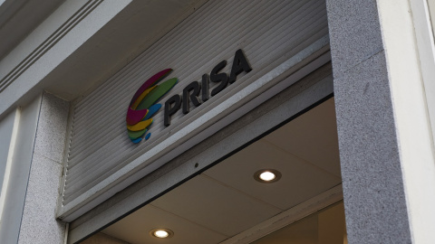 El logo del Grupo Prisa enla entrada de su sede en la Gran Vía de Madrid. E.P./Jesús Hellín El logo del Grupo Prisa enla entrada de su sede en la Gran Vía de Madrid. E.P./Jesús Hellín